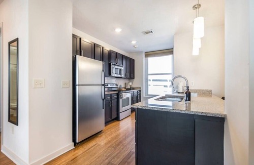 Macon Apartment | Eclectic & Stylish Vibes | Steps to Shops & Cafes