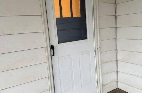 Fredonia House | Eclipse! 5 bedroom, sleeps 10.
