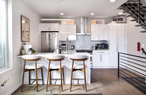 Seattle House | Eco-Friendly 3BR Retreat w UW & Hospital