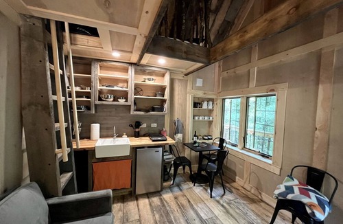 Sparrow Bush Cabin | Eco-Friendly, Abstract Treehouse Surrounded by Wildlife and Hiking Trails For a Special Getaway in Sparrow Bush, New York
