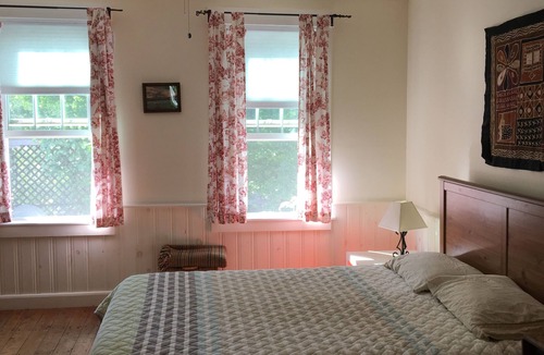 Cabot Other | Eco-friendly charming Farmhouse w/Screen Porch, Swimming Pond, Gardens & Trails