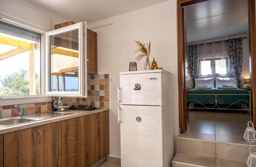 Vigla House | Eco-Friendly 'Lydia Guest House - Sea' with Sea View, Private Terrace & Wi-Fi