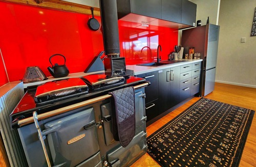 Karamea House | Eco friendly, self sufficient house powered by the sun.