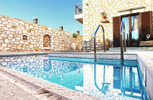 Roumeli Villa | Eco-friendly stone villa with private pool and jacuzzi near the sea