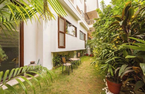 Sector 40 Apartment | Eco-friendly vibes, cozy space