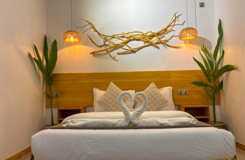 Mathiveri House | Eco Palm Mathiveri - Guest House with Complimentary Shared Kitchen & Laundry