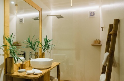 Thinadhoo Hotel | Ecoboo Maldives