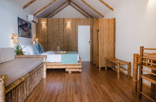 Thinadhoo Hotel | Ecoboo Maldives