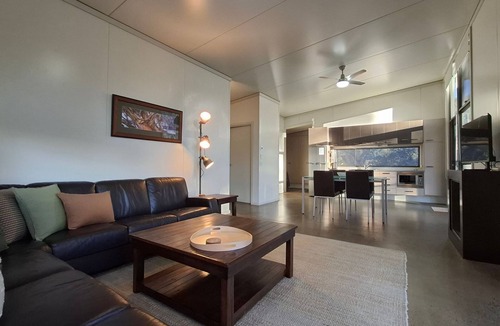 Crackenback Ski Chalet | Ecocrackenback 12 'Sustainable chalet close to the slopes.'