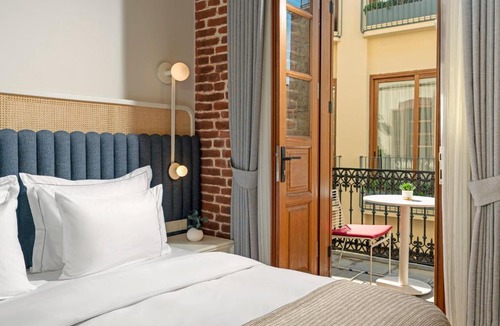 Galata Hotel | Ecole St. Pierre Hotel