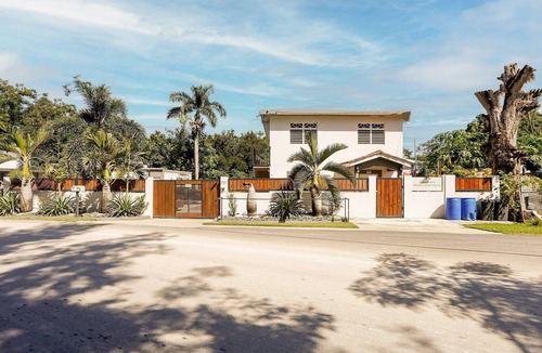 Monte Grande House | EcoMar Rentals #1: Cabo Rojo, Puerto Rico; Beach & Pool