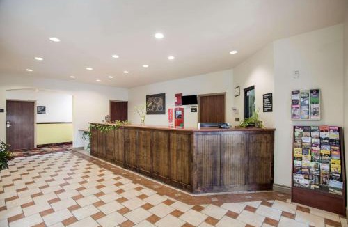 Anderson Cabin | Econo Lodge Anderson