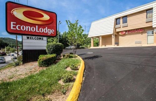 Asheville Cabin | Econo Lodge Biltmore