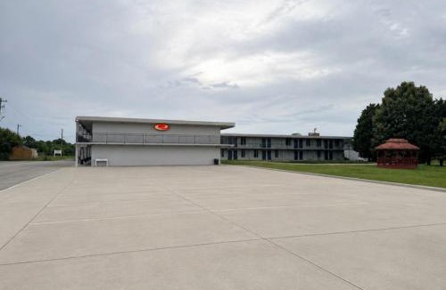 Calhoun Hotel | Econo Lodge Calhoun South