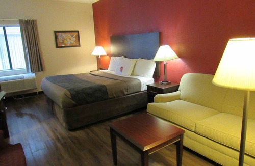 Carlisle Hotel | Econo Lodge Carlisle Central
