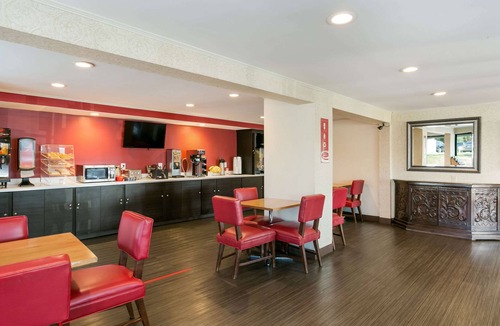 Frederick Hotel | Econo Lodge Frederick I-70