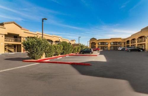 Hesperia Cabin | Econo Lodge Hesperia - Victorville I-15