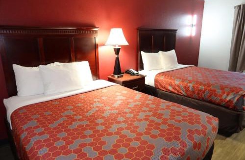 Evergreen Hotel | Econo Lodge Inn & Suites Evergreen