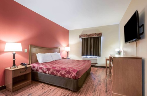 Rockmart Hotel | Econo Lodge Inn & Suites Rockmart