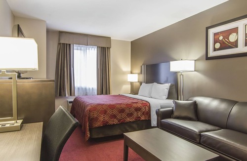 South Lethbridge Hotel | Econo Lodge Lethbridge