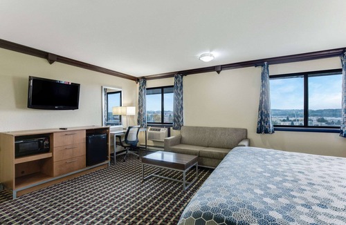 Madison Hotel | Econo Lodge Madison East
