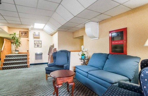 Manchester Hotel | Econo Lodge Manchester
