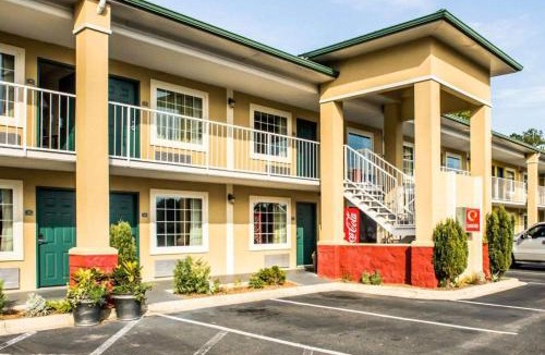 Lloyd Cabin | Econo Lodge Monticello
