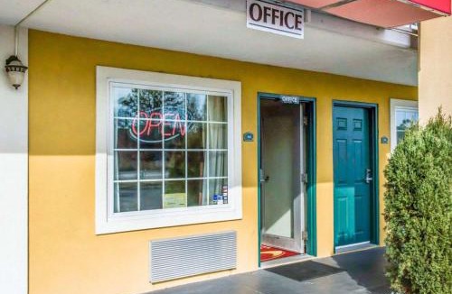 Lloyd Cabin | Econo Lodge Monticello