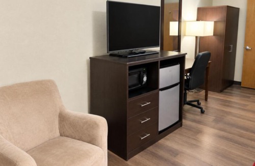 Downtown Portland Cabin | Econo Lodge Portland Downtown
