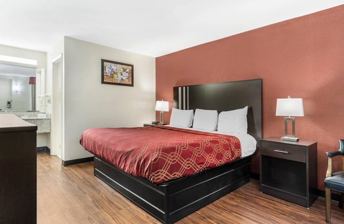 Durham Hotel | Econo Lodge Research Triangle Park