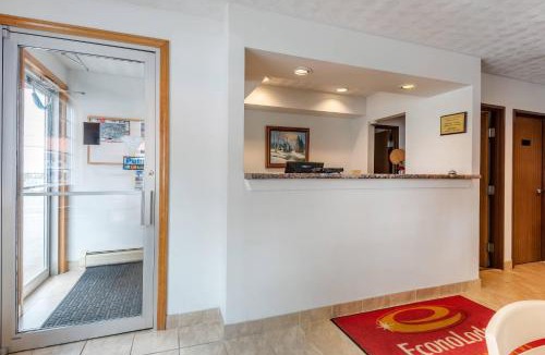 St. Albans Cabin | Econo Lodge Saint Albans