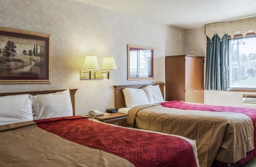 Renner Hotel | Econo Lodge Sioux Falls North
