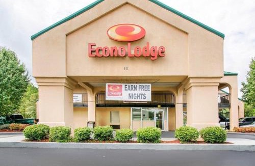 Troy Cabin | Econo Lodge Troy