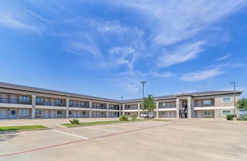 Bryan Cabin | Econo Lodge