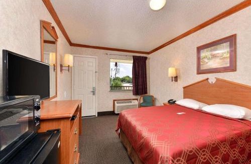 Killeen Cabin | Econo Lodge