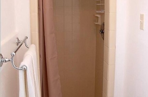 Willows Hotel | Economy Inn