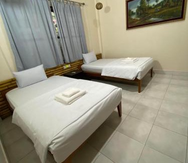 Kampot House | Ecran Riverfront Guesthouse
