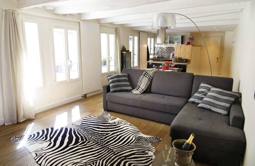 Quartier de la Place-Vendome Apartment | Ecrin à Bijoux - Central and Charming apartment with A/C in historical property