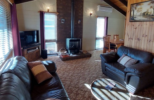 Kalkite Cabin | Edeltraud Pet Friendly 3 bedroom Cabin