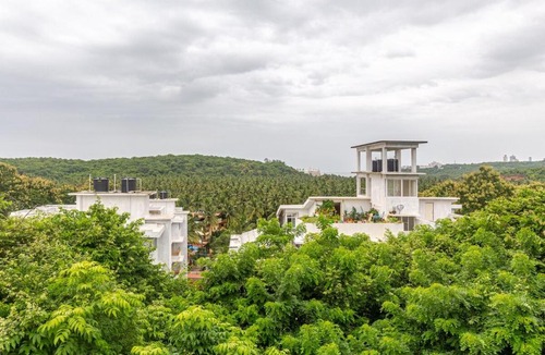 Chicolna Apartment | Edelweiss Apartments Near Beach and Airport
