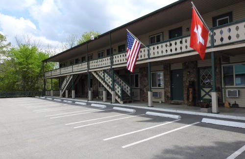 Eureka Springs Hotel | Edelweiss Inn