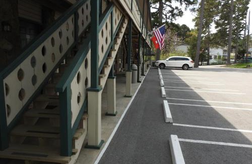 Eureka Springs Hotel | Edelweiss Inn