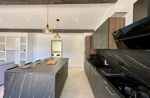 Ventabren Villa | Eden-charming 1-bedroom apt with terrace near Aix-Eguilles