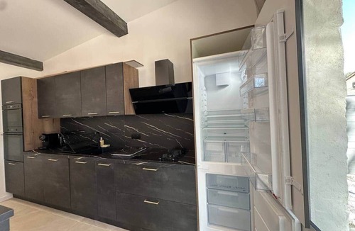 Ventabren Villa | Eden-charming 1-bedroom apt with terrace near Aix-Eguilles
