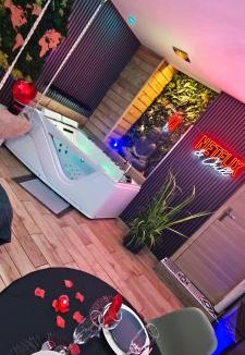 Brie-Comte-Robert Apartment | Eden SPA et Cinéma