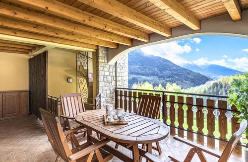 Monno Apartment | Eden View - Two Bedroom Apartment, Sleeps 6