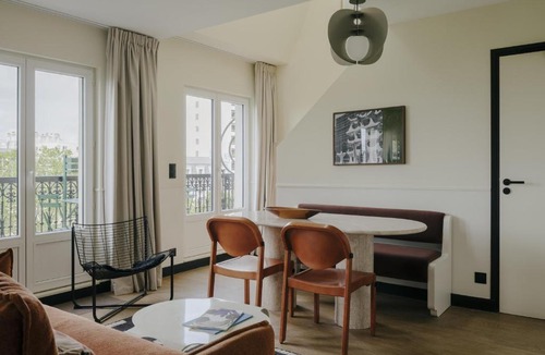 Quartier de la Folie-Mericourt Apartment | Edgar Suites - Jules Ferry