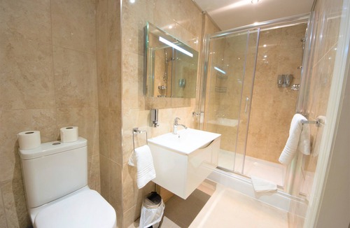 Huddersfield Hotel | Edgerton Hotel