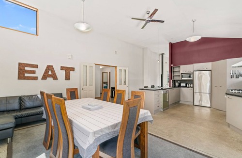 Mount Pisa House | Edgewater Escape - Cromwell Holiday Home