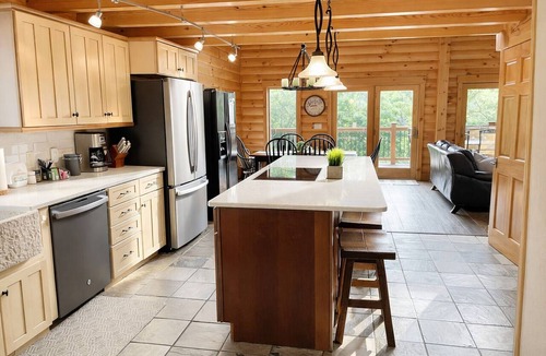 Sylvan Shores Cabin | Edgewater Lodge - Luxury 4BR Waterfront Log Cabin on Secluded Beaver Lake Cove
